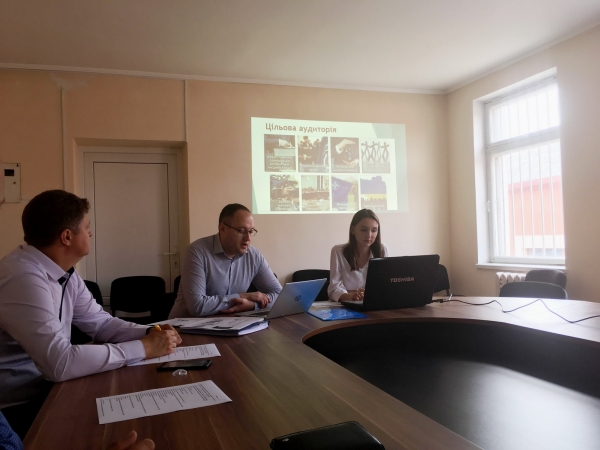 Круглий стіл “Паспорт безпеки України: Чернівецький регіональний вимір”